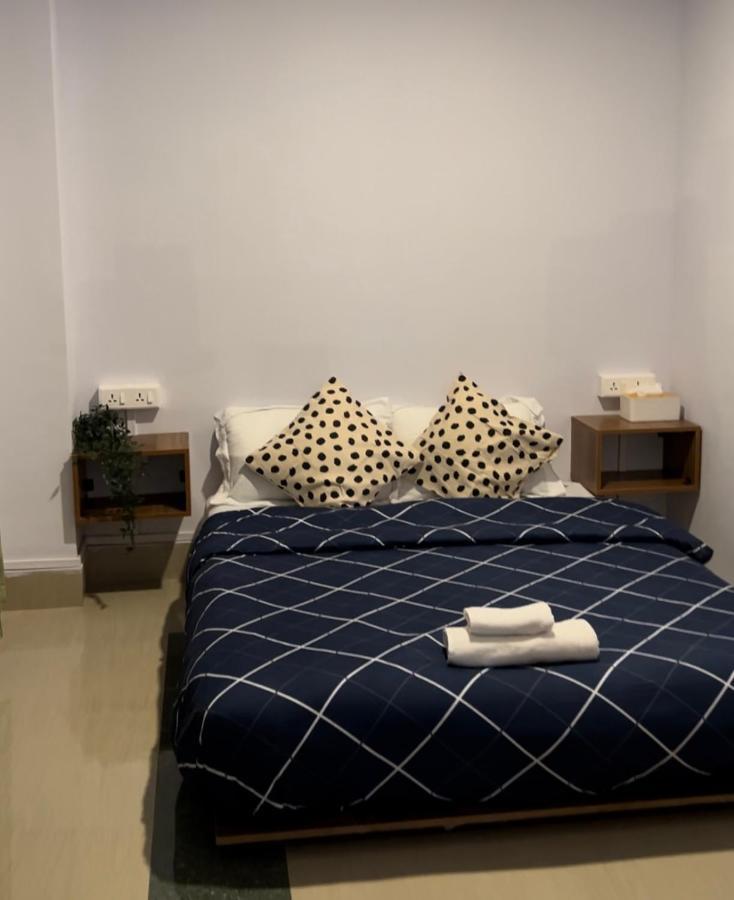 Iranyai Homestay Imphal Extérieur photo