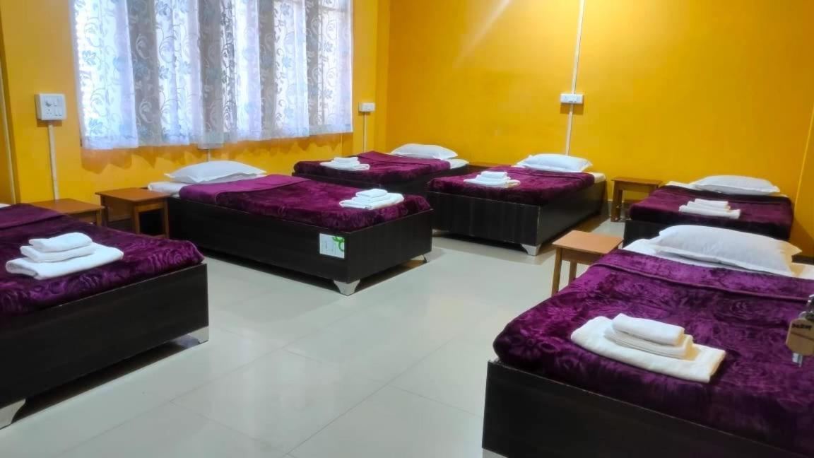 Iranyai Homestay Imphal Extérieur photo